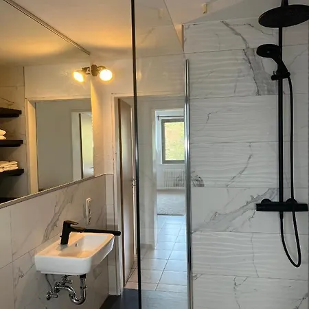 Apartmenthaus St Helena Strasse 80 Daire