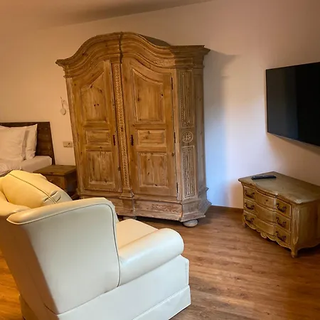 Apartmenthaus St Helena Strasse 80 * Trier